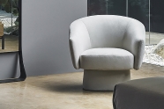 Модел Bruno. Производител Bonaldo, Италия. Модерно италианско кресло с кожена или текстилна тапицерия. Модерна италианска мека м