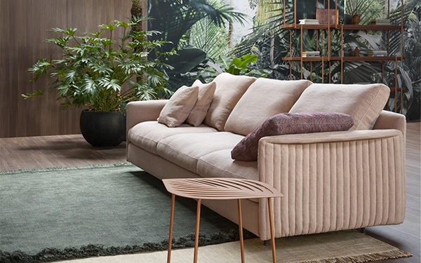 Модел Only You. Производител Bonaldo, Италия. Модерен  италиански модулен диван, със сваляща се, текстилна или кожена тапицерия.
