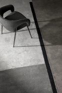 Модел Rabat. Производител Bonaldo, Италия. Модерен италиански килим с асиметрична форма. Луксозни италиански мебели и аксесоари.