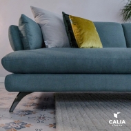 Модел Alicudi. Производител Calia, Италия. Модерен италиански диван с релакс механизъм, позволяващ регулирането на дълбочината н