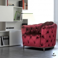 Колекция Deliziante. Производител Calia, Италия. Модерна италианска мека мебел - диван и кресло с капитонирана тапицерия от кожа