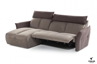 Модел Johnny. Производител Calia, Италия. Модерен италиански модулен диван с релакс механизми и кожена или текстилна тапицерия. 