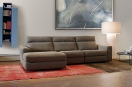 Модел Marlon. Производител Calia, Италия. Модерен италиански диван с релакс механизъм. Луксозна италианска мека мебел - дивани, 