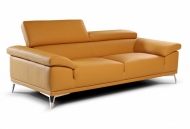 Модел Seneca. Производител Calia, Италия. Модерен италиански диван с релакс механизъм, позволяващ регулирането на позицията на о