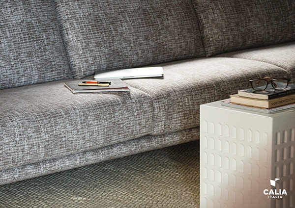 Модел Cosmo. Производител Calia, Италия. Модерен италиански модулен диван с тапицерия от текстил или кожа. Луксозно италианско о