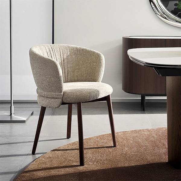 Vanilla, Calligaris. Ìîäåðåí èòàëèàíñêè òðàïåçåí ñòîë ñ òåêñòèëíà òàïèöåðèÿ.