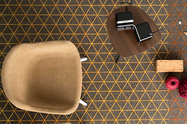 Модерен италиански жакардов килим , модел Apotema. Производител - Calligaris, Италия.