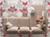 Модерен италиански жакардов килим с геометрични декорации, модел Esagono. Производител - Calligaris, Италия.