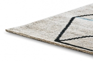 Модерен италиански жакардов килим, модел Gava. Производител - Calligaris, Италия.