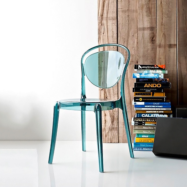 Parisienne, Calligaris. Ëóêñîçåí èòàëèàíñêè òðàïåçåí ñòîë ñúñ ñåäàëêà îò ïîëèêàðáîíàò.