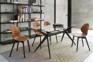 Модел Tokyo. Производител - Calligaris, Италия. Луксозна италианска трапезна маса с кръгъл или правоъгълен, стъклен плот. Висок