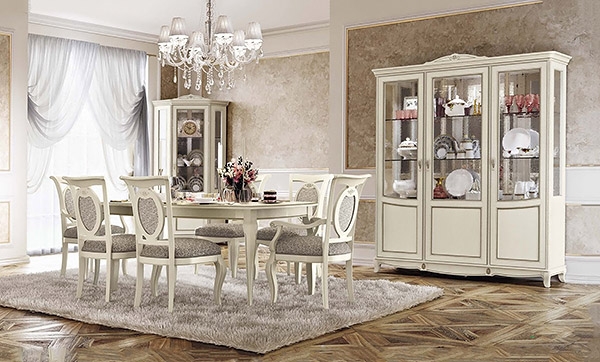 Колекция Fantasia, Camelgroup. Луксозно италианско обзавеждане за трапезария с класически дизайн.