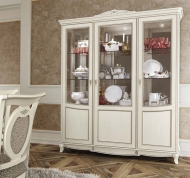 Колекция Fantasia White. Производител Camelgroup, Италия. Луксозни италиански мебели за трапезария. Класически италиански трапез
