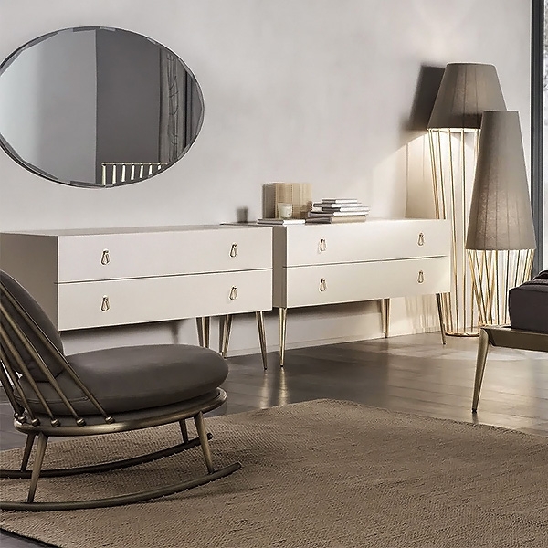 Êîëåêöèÿ City, Cantori. Ëóêñîçíè èòàëèàíñêè ñêðèíîâå è íîùíè øêàô÷åòà ñ ïîêðèòèå îò åñòåñòâåí ôóðíèð.