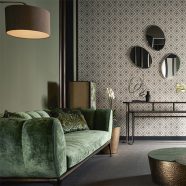 Модел Iseo. Производител Cantori, Италия. Елегантен италиански диван с тапицерия от кадифе, кожа или текстил. Луксозна италианск