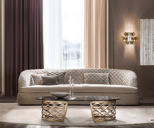 Portofino, Cantori. Луксозен италиански триместен диван с капитонирана тапицерия, изработена от кадифе, кожа или текстил.