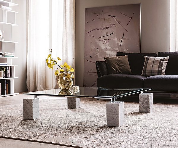 Dielle, Cattelan. Модерна италианска холна маса с основа от мрамор и метал и стъклен плот.