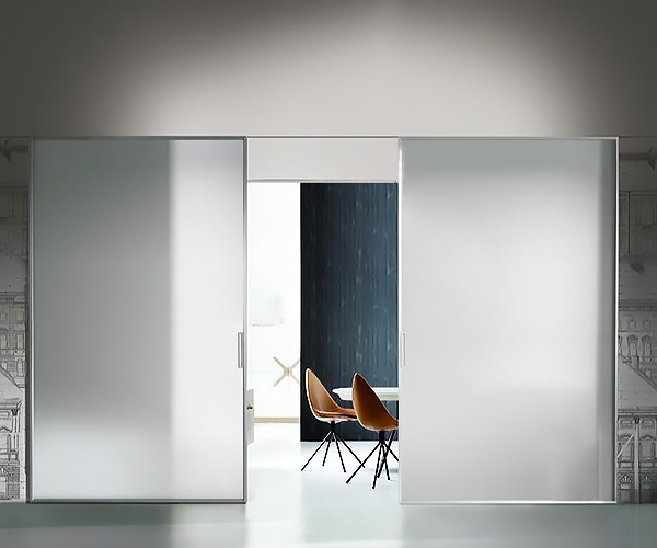 Linear Sliding, Cocif - ìîäåðíè èòàëèàíñêè ïëúçãàùè ñå èíòåðèîðíè âðàòè, èçðàáîòåíè îò àëóìèíèé è ñòúêëî.