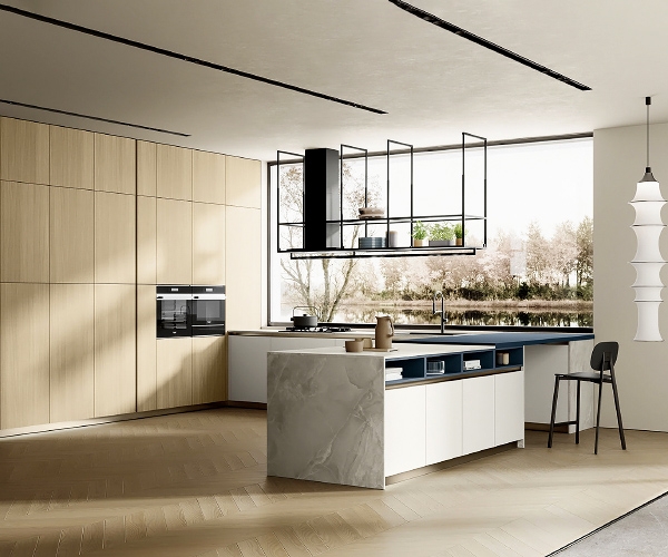 Lungomare 10, Colombini. Ñòèëíà èòàëèàíñêà ìîäóëíà êóõíÿ.