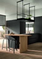 Êîìïîçèöèÿ Pratica 01. Ïðîèçâîäèòåë - Colombini, Èòàëèÿ. Ìîäåðíà èòàëèàíñêà ìîäóëíà êóõíÿ ñ ôóíêöèîíàëåí äèçàéí è ïðåìèóì ìàòåðè