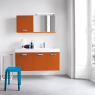 Колекция B201 color. Производител Compab, Италия. Модерно италианско обзавеждане за баня - модулна мебел, мивки, огледала, освет