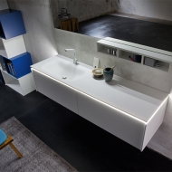 Колекция K25-1 . Производител Compab, Италия. Серия модерно италианско обзавеждане за баня, с богат асортимент от модулни елемен