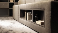 Модел Theca, производител Concept, Италия. Модерна италианска модулна мека мебел. Луксозни италиански двуместни, триместни диван