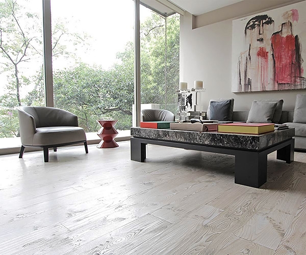 Millenium&New Millenium Chestnut, CP Parquet. Ëóêñîçåí èòàëèàíñêè åñòåñòâåí ïàðêåò ñ ëàêîâî ïîêðèòèå è ðàçíîîáðàçíè ðàçìåðè.