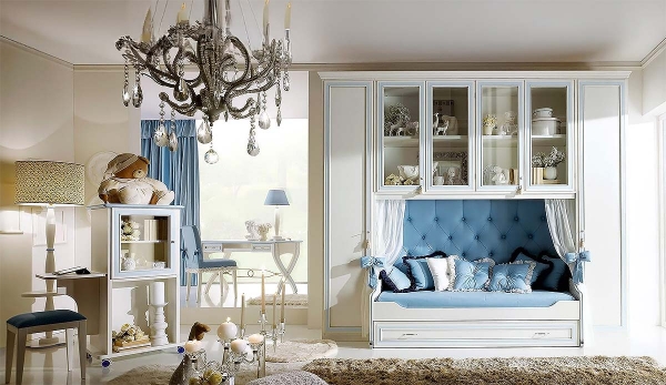 Êîìïîçèöèÿ Happy Night 303, Ferretti e Ferretti. Ëóêñîçíî èòàëèàíñêî îáçàâåæäàíå çà äåòñêà ñòàÿ â ïðîâàíñàëñêè ñòèë.