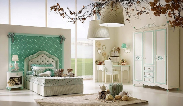 Êîìïîçèöèÿ Happy Night 303, Ferretti e Ferretti. Ëóêñîçíî èòàëèàíñêî îáçàâåæäàíå çà äåòñêà ñòàÿ â ïðîâàíñàëñêè ñòèë.