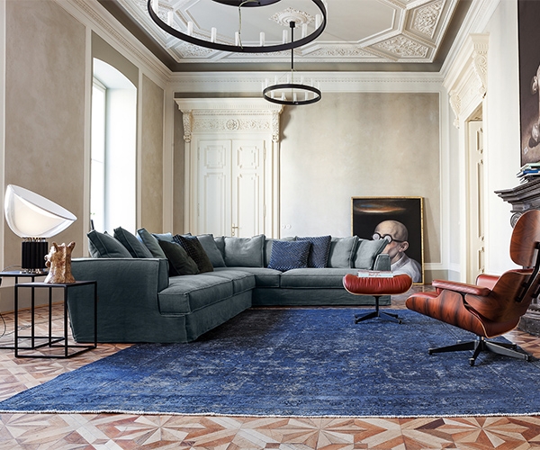 Albert Gold, Flexteam. Модерен италиански диван със структура от масив и кожена или текстилна тапицерия.