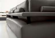 Модел Genius. Производител Flexteam, Италия. Модерен италиански модулен диван с релакс механизъм. Луксозна италианска мека мебел