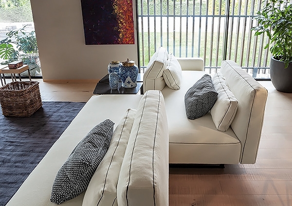 Модел Island. Производител Flexteam, Италия. Модерен италиански модулен диван с релакс механизъм. Луксозна италианска мека мебел