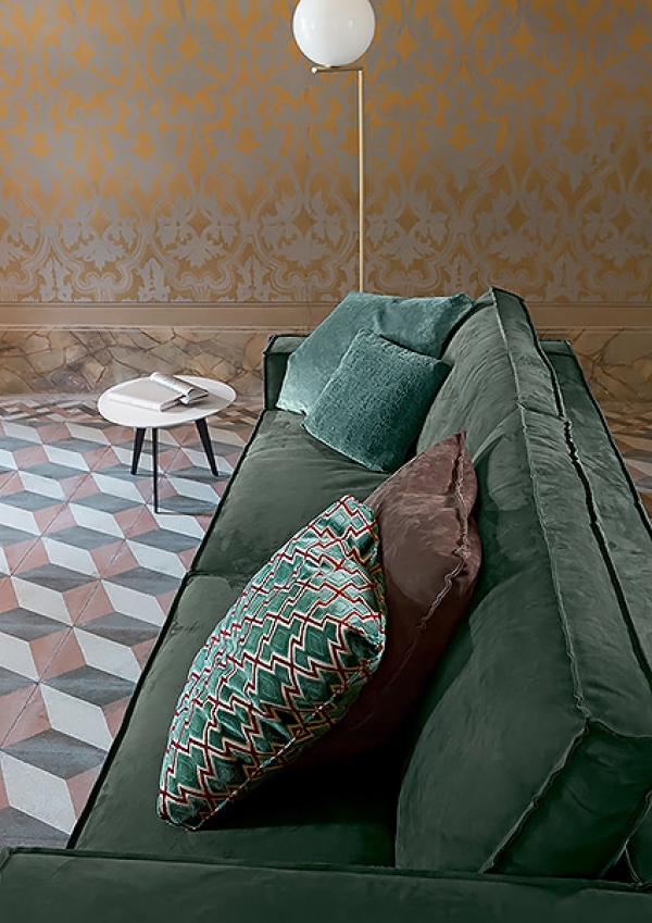 Модел Terminal Gold. Производител Flexteam, Италия. Модерен италиански диван с кожена или текстилна тапицерия. Луксозна италианс