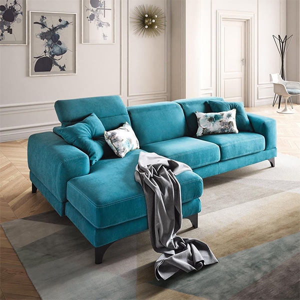 Harvey, Le Comfort. Модерен италиански диван с механизми за изтегляне на седалката. Текстилна тапицерия с разнообразни цветове.