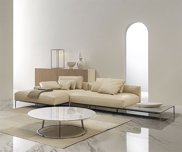 Dizzy, Horm. Модерен италиански модулен диван с разнообразие от модулни елементи - прави, ъглови, двойни, тройни.