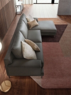 Модел Kennedy. Le Comfort, Италия. Модерна италианска мека мебел с кожена тапицерия. Луксозни италиански дивани - прави, ъглови,