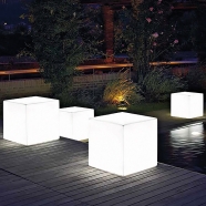 Колекция Lighting Series. Производител La Seggiola, Италия. Модерни италиански градински лампи. Луксозни италиански мебели, осве