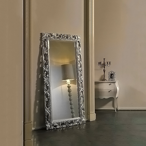 New Bohemien Mirror, La Seggiola.      ,  .