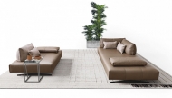Модел Bacio. Le Comfort, Италия. Модерен италиански модулен диван с подвижни облегалки. Луксозна италианска мека мебел с кожена 