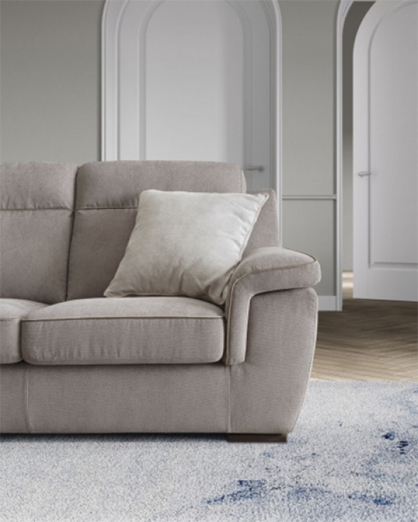 Модел Hollis. Le Comfort, Италия. Модерен италиански модулен диван с релакс механизми и кожена или текстилна тапицерия. Луксозно