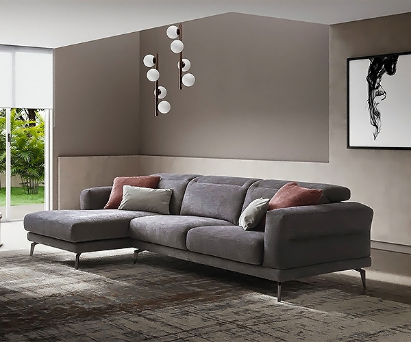 Lambert, Le Comfort. Луксозна италианска мека мебел с релакс механизми и кожена или текстилна тапицерия.