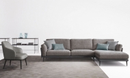 Модел Nicole. Le Comfort, Италия. Модерен италиански модулен диван с изцяло сваляща се текстилна тапицерия. Луксозна италианска 