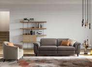 Модел Zeno. Le Comfort, Италия. Италианска модулна мека мебел с електрически релакс механизми. Модерно италианско обзавеждане за