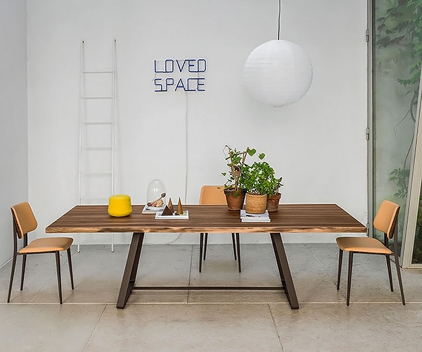 Alfred, Midj. Ëóêñîçíà èòàëèàíñêà ìàñà çà òðàïåçàðèÿ ñ ôèêñèðàí èëè ðàçòåãàòåëåí ïëîò.