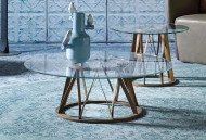 Модел Acco. Производител Miniforms, Италия. Модерна италианска холна маса с кръгъл, стъклен плот. Луксозни италиански мебели за 