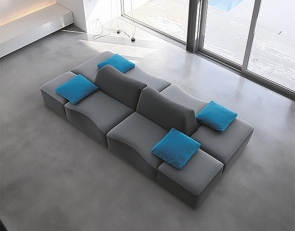 Модел Bubba, производител Musa, Италия. Луксозен италиански модулен диван с тапицерия от кожа или текстил. Модерни прави или ъгл