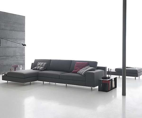 Модел Dos, производител Musa, Италия. Луксозна италианска модулна мека мебел. Модерни италиански прави, ъглови, двойни, тройни д