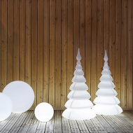 Модел Treesmust, производител Myyour, Италия. Модерна градинска стояща лампа. Луксозно италианско градинско осветление - стоящи 