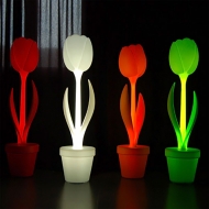 Модел Tulip, производител Myyour, Италия. Луксозна италианска лампа за градина. Модерно италианско осветление за екстериора.